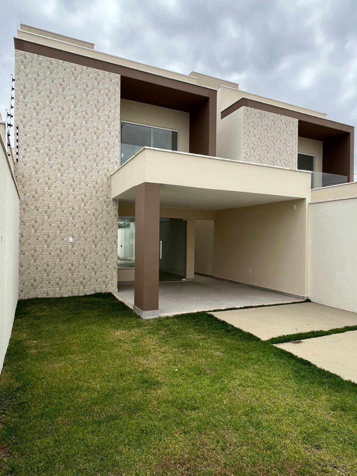 #2683 - Casa para Venda em Feira de Santana - BA