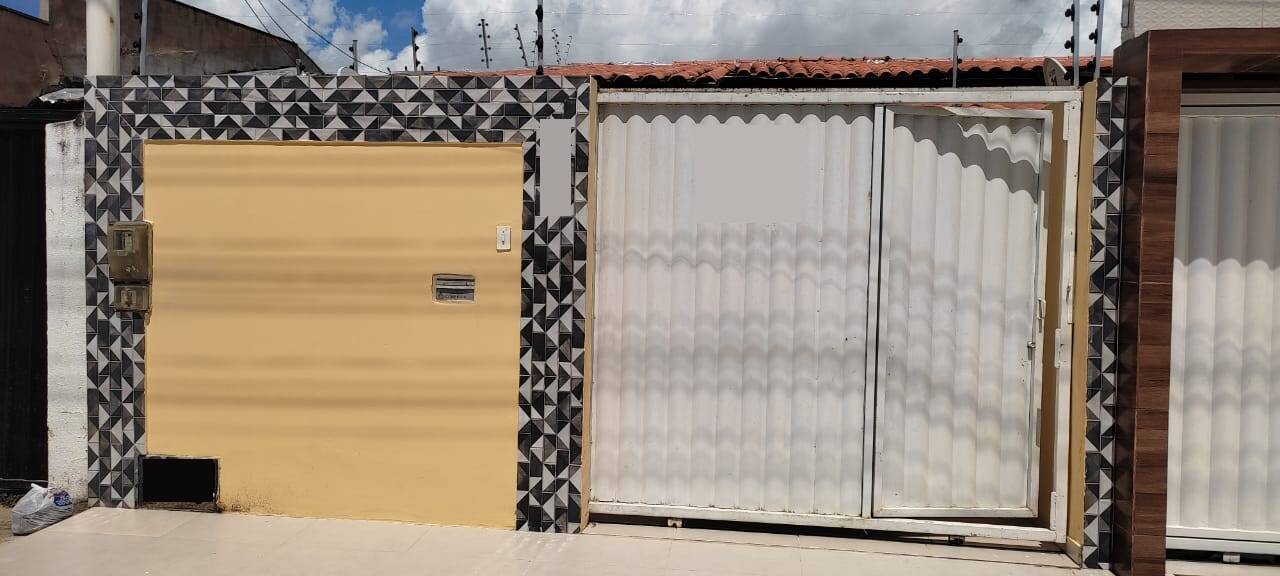 #2709 - Casa para Venda em Feira de Santana - BA