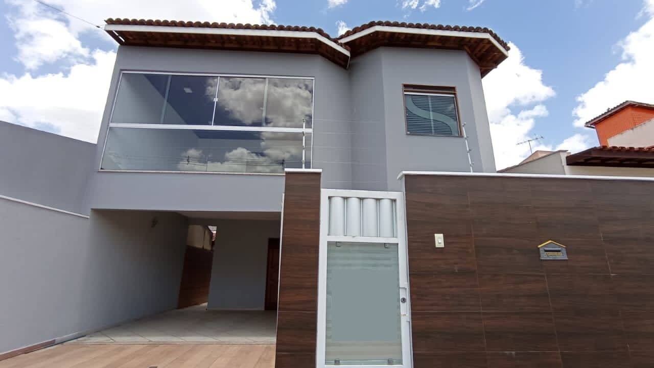 #2739 - Casa para Venda em Feira de Santana - BA