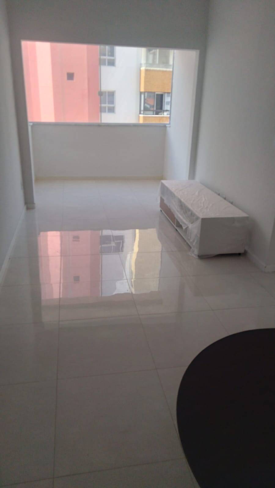Apartamento à venda com 2 quartos, 70m² - Foto 8