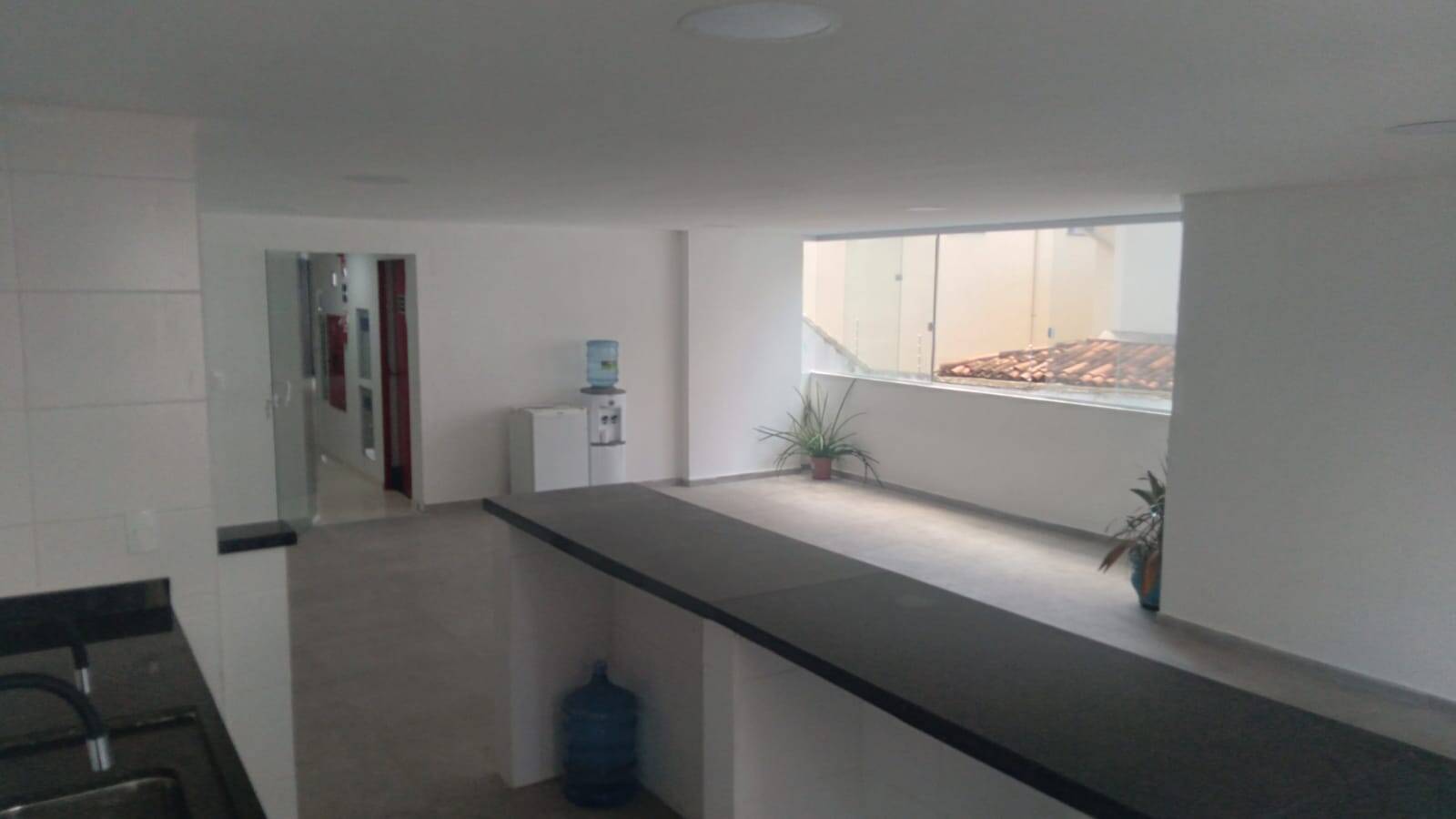 Apartamento à venda com 2 quartos, 70m² - Foto 3