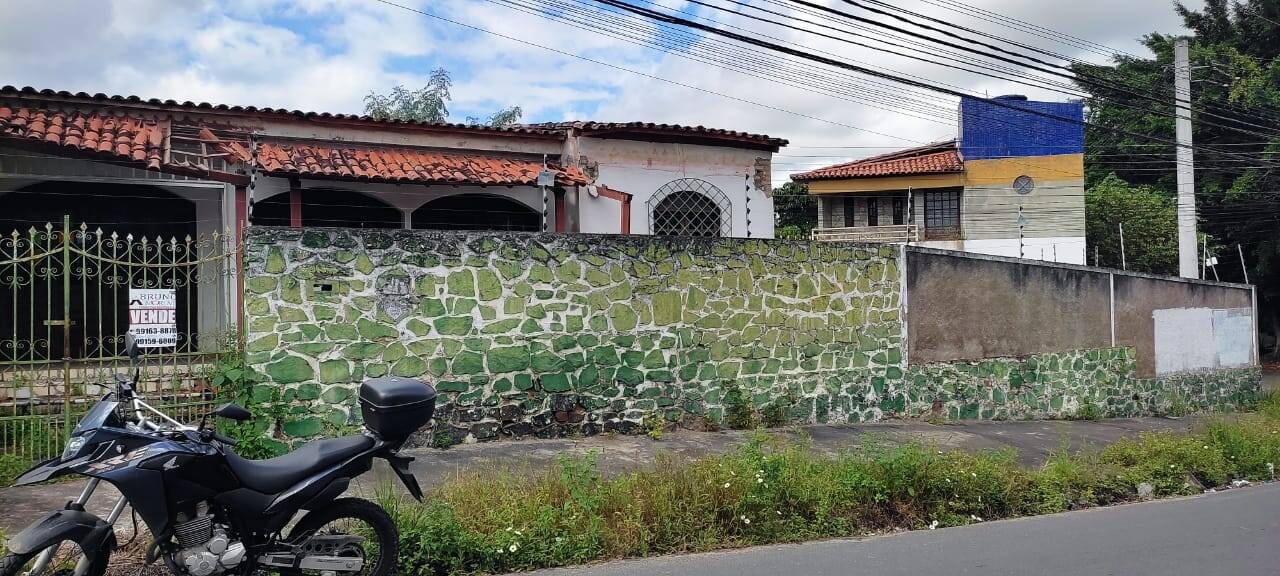 #2824 - Casa para Venda em Feira de Santana - BA