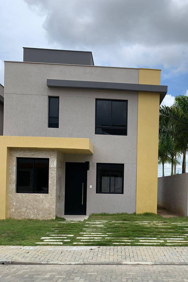 #2977 - Casa para Venda em Feira de Santana - BA