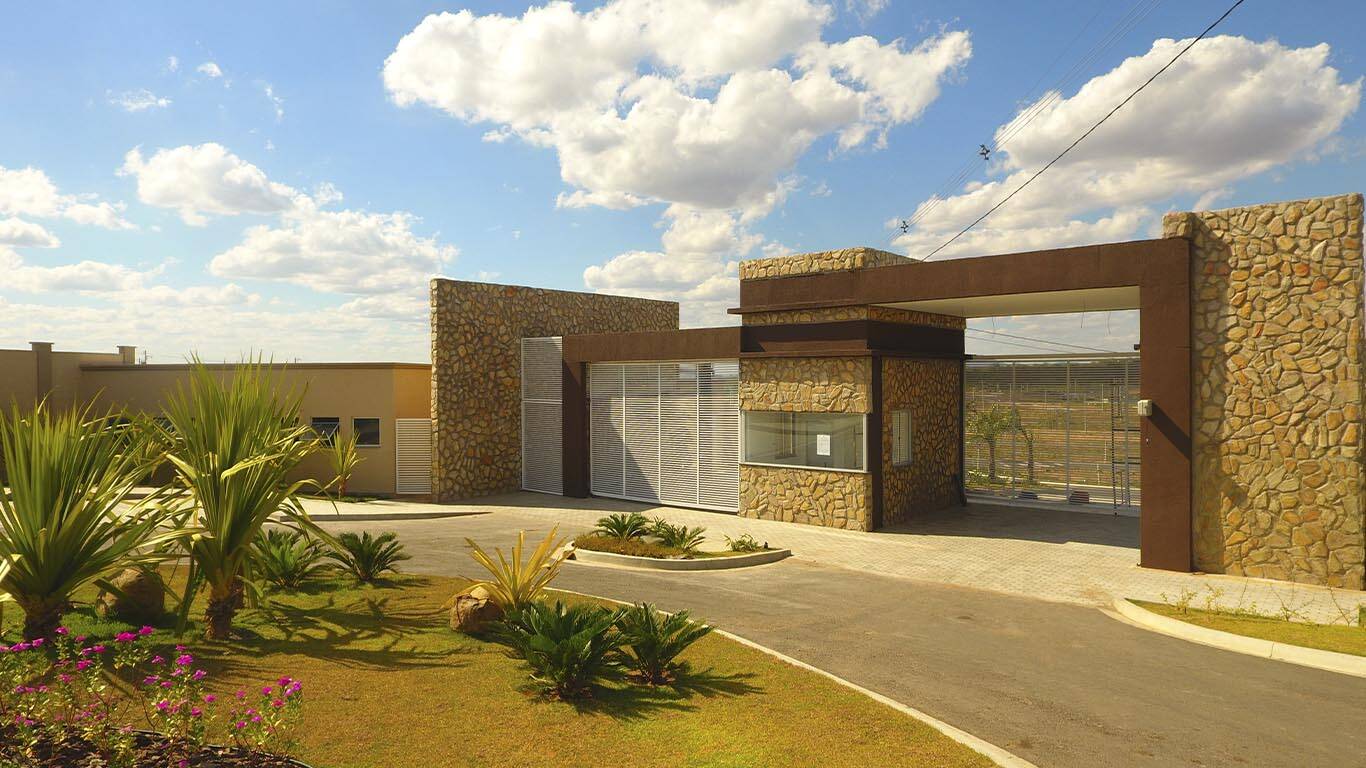 Terreno à venda, 200m² - Foto 1