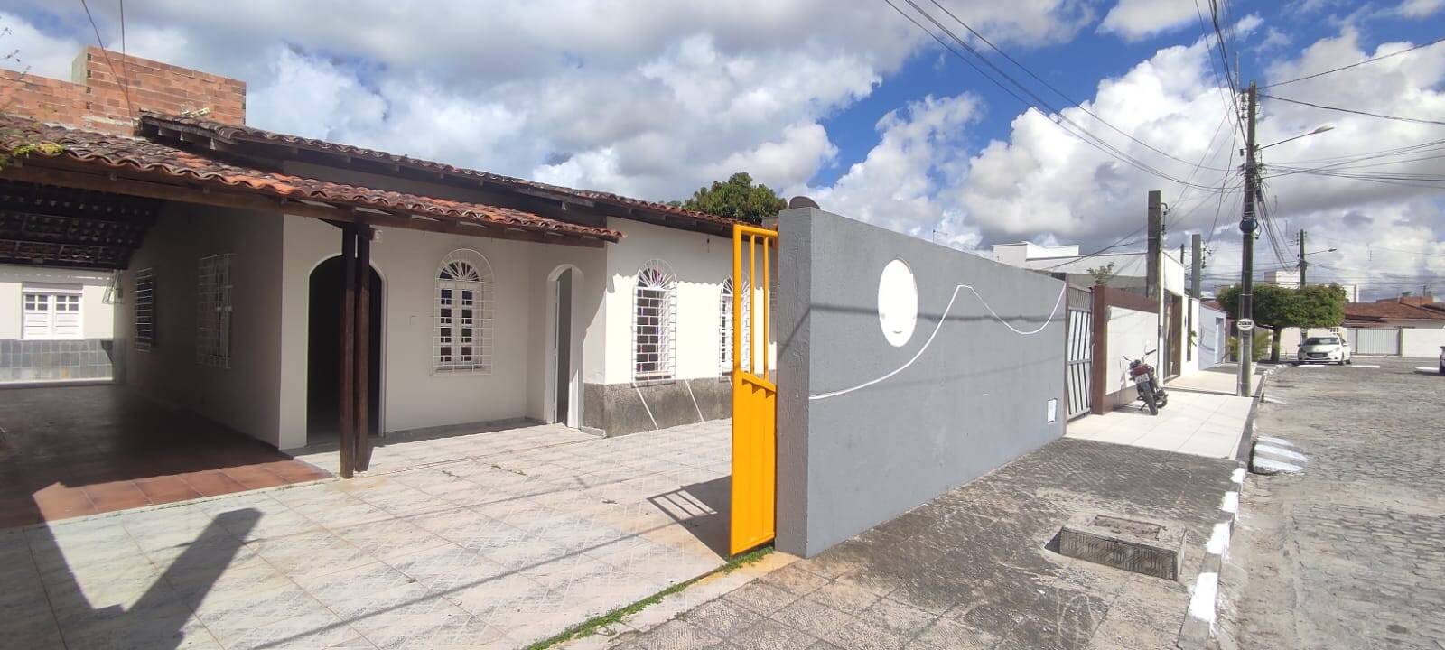 Casa de Condomínio à venda com 3 quartos - Foto 1