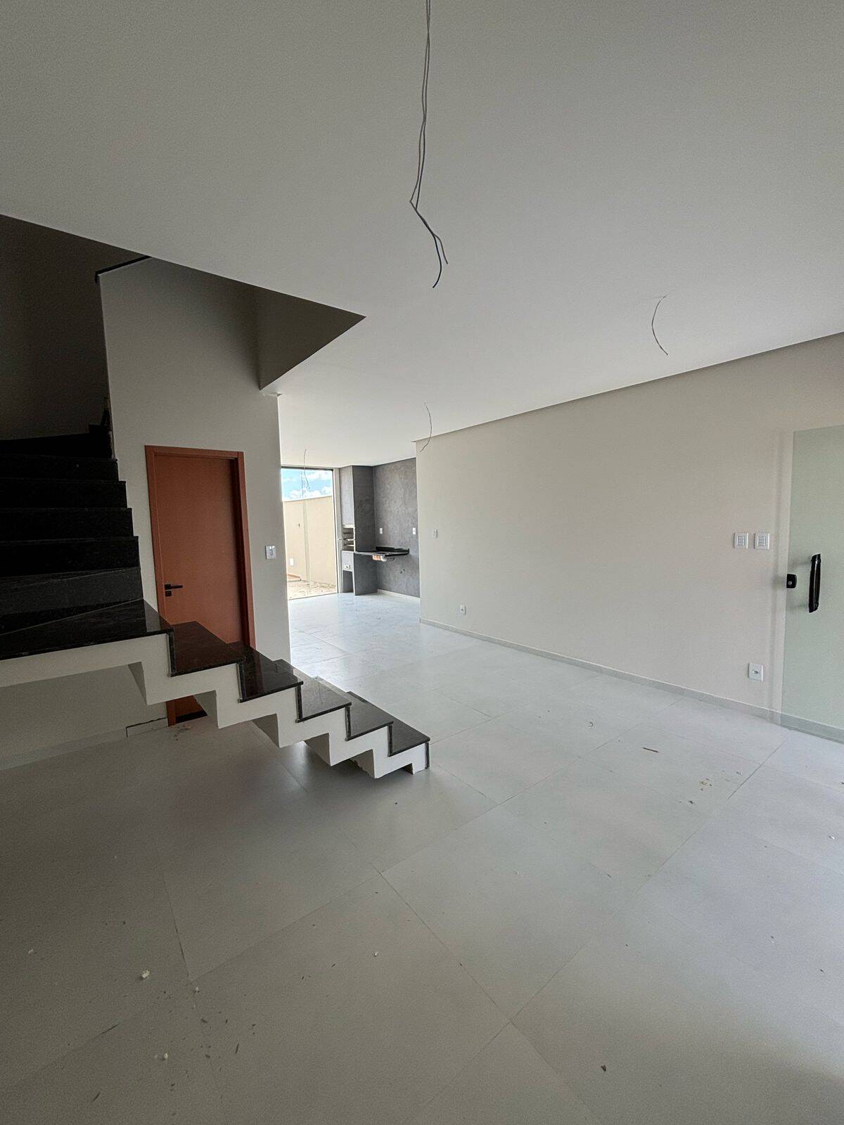 Casa à venda com 3 quartos, 112m² - Foto 9
