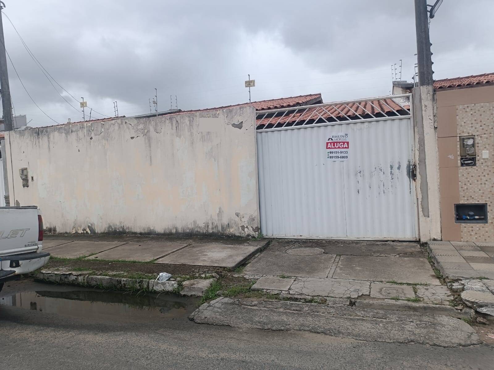 #3211 - Casa para Locação em Feira de Santana - BA