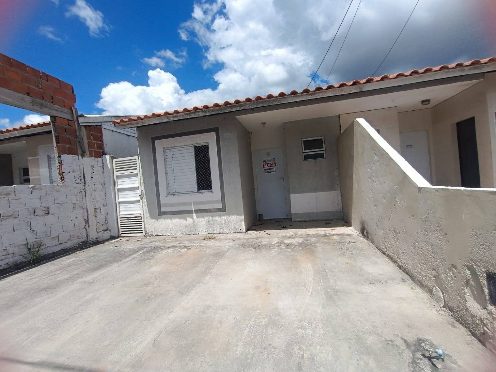 Casa para alugar com 2 quartos - Foto 1