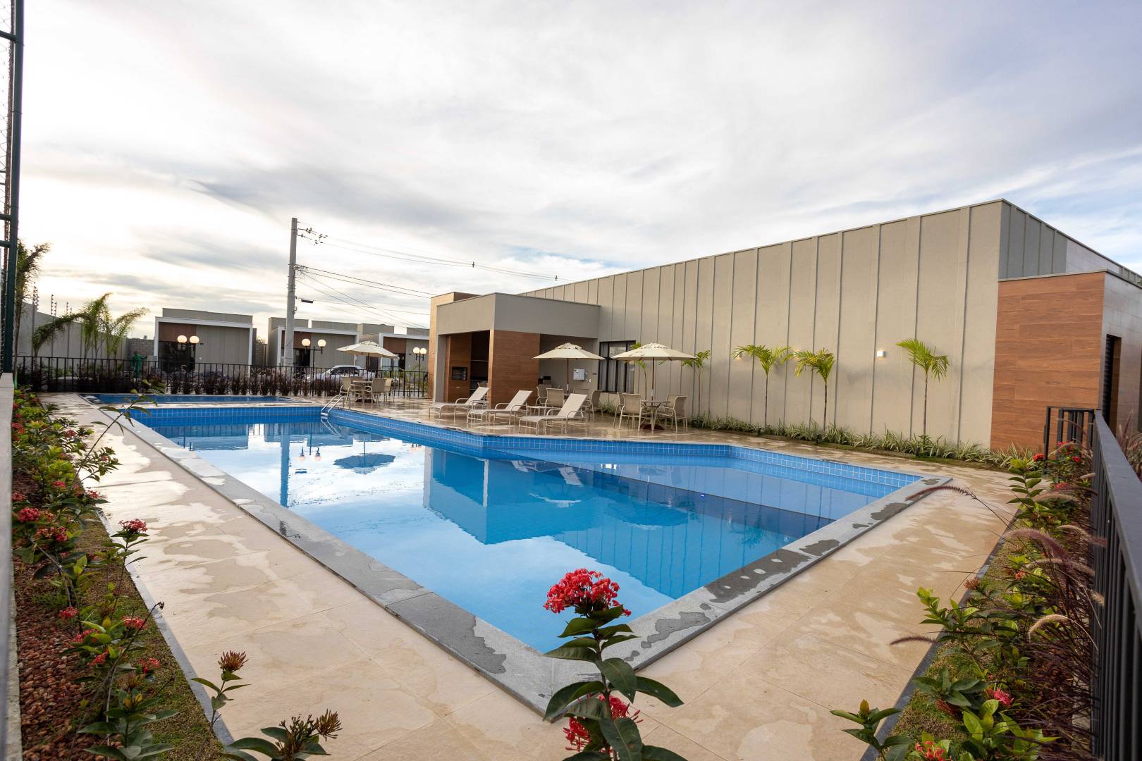 #3252 - Casa em condomínio para Venda em Feira de Santana - BA