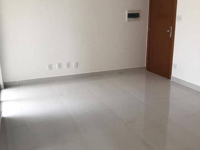 #2729 - Apartamento para Venda em Feira de Santana - BA - 2