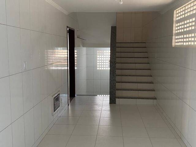 Apartamento para Locação em Feira de Santana - 4