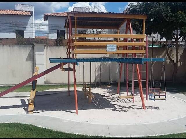 #2757 - Casa para Venda em Feira de Santana - BA