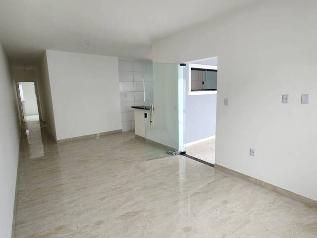 #2867 - Casa para Venda em Feira de Santana - BA