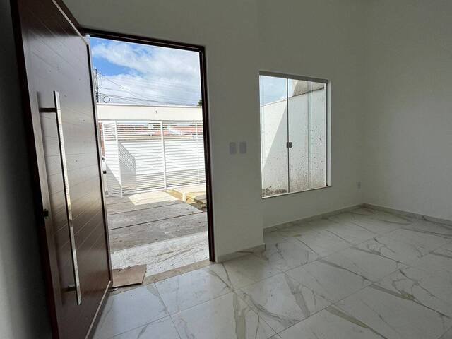 #2923 - Casa para Venda em Feira de Santana - BA