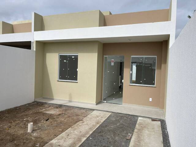 #2948 - Casa para Venda em Feira de Santana - BA