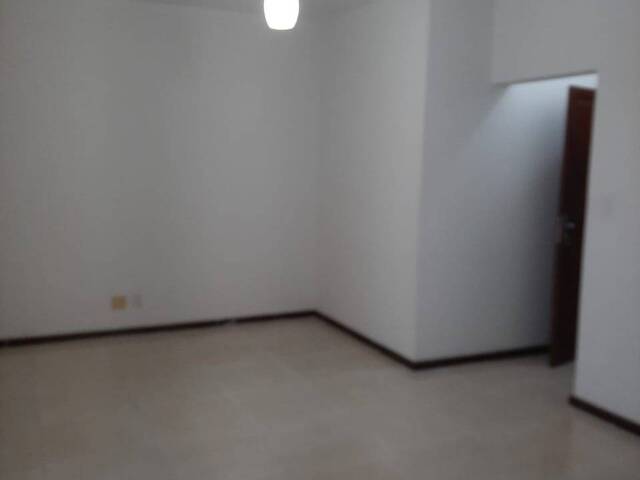 #3028 - Apartamento para Venda em Feira de Santana - BA