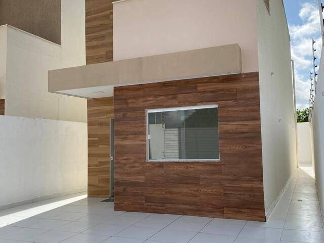 #3041 - Casa para Venda em Feira de Santana - BA