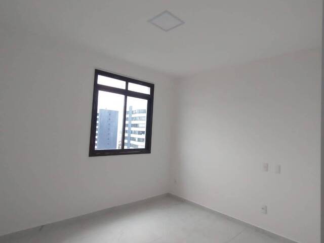 Apartamento para Venda em Feira de Santana - 5