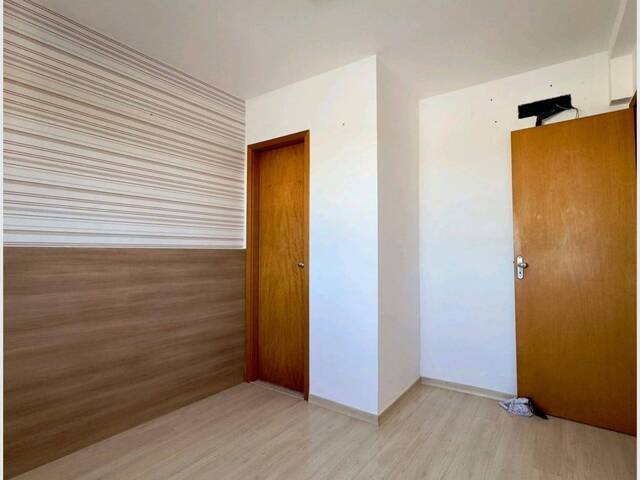 Apartamento para Venda em Feira de Santana - 5