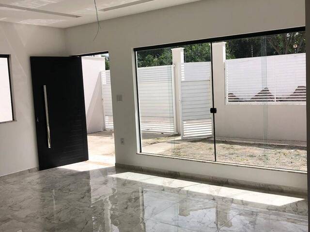Casa para Venda em Feira de Santana - 5