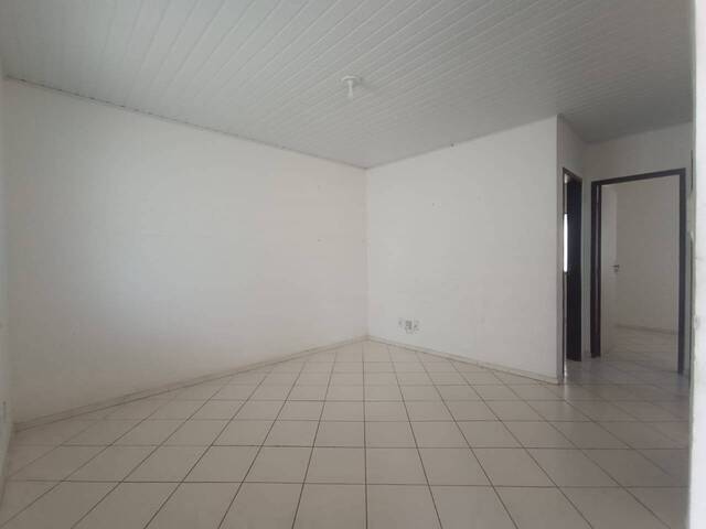 #3211 - Casa para Locação em Feira de Santana - BA - 3