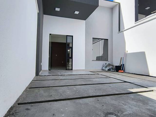#3209 - Casa para Venda em Feira de Santana - BA - 1