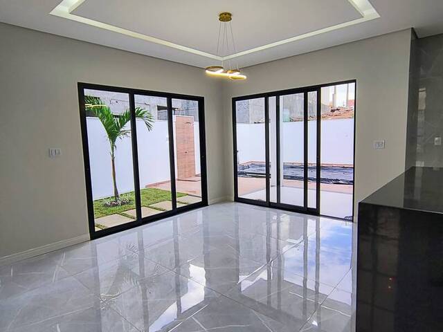 Casa para Venda em Feira de Santana - 5