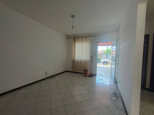 #3226 - Casa em condomínio para Locação em Feira de Santana - BA