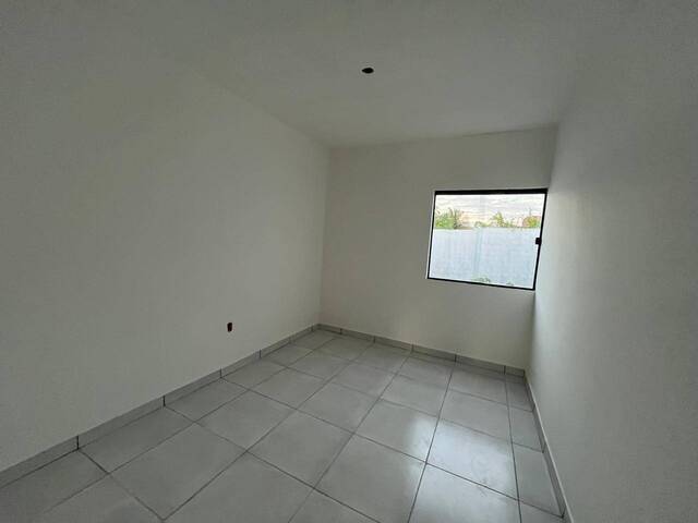 Casa para Venda em Feira de Santana - 4