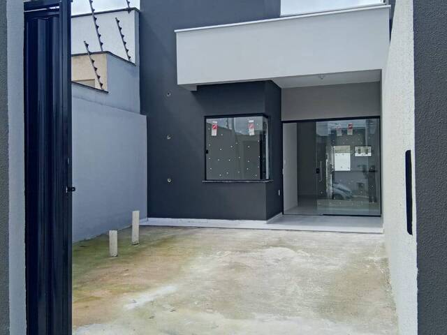 #3305 - Casa para Venda em Feira de Santana - BA - 1